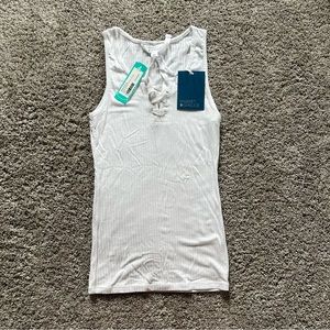 NWT White Tank